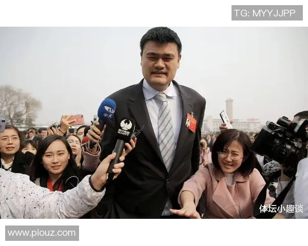 姚明亲临广东颁奖盛典激励年轻球员展现篮球梦想与奋斗精神 姚明亲临广东颁奖盛典激励年轻球员展现篮球梦想与奋斗精神