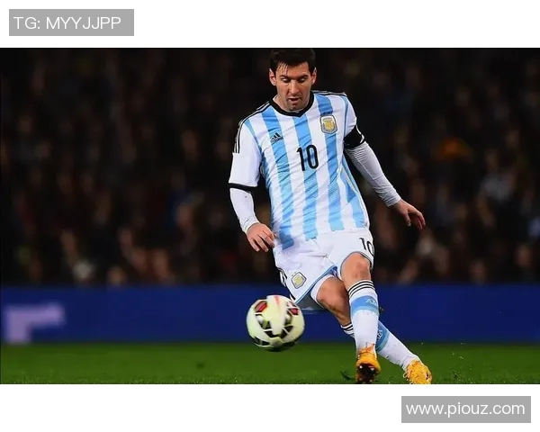 教你如何绘制足球巨星梅西的生动肖像技巧与步骤分享