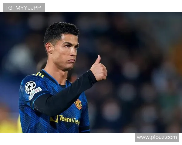 足球明星纳尔多的传奇旅程与对足球的热爱与奉献精神