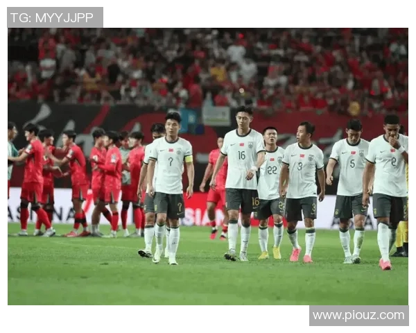 足球明星的专属球媛背后的故事与荣耀之路揭秘 足球明星的专属球媛背后的故事与荣耀之路揭秘